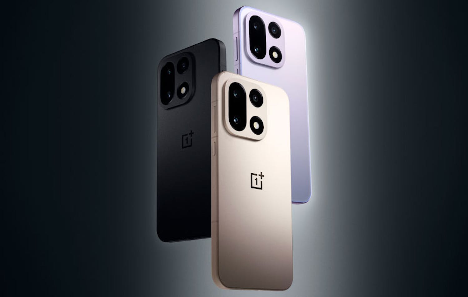 OnePlus 15 fås i tre forskellige farver. OnePlus 15 fås i tre forskellige farver.